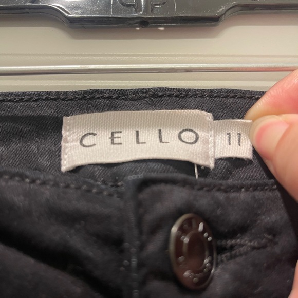 Cello High Wasted High Water Jeans - Picture 4 of 4